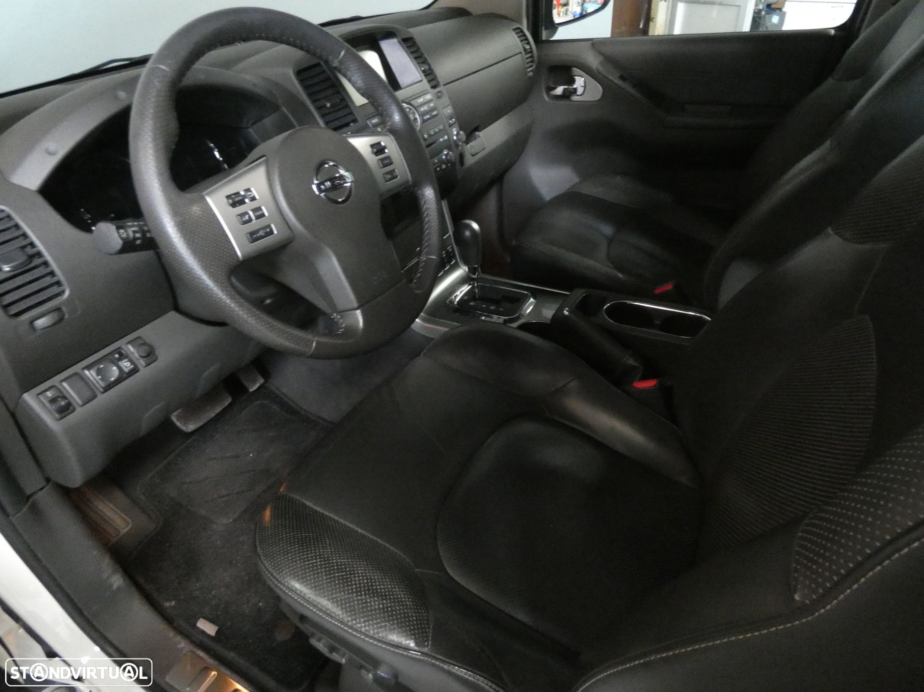 Nissan Navara 3.0 dCi V6 CD LE Hi-T.+P.Pr.AT 4WD - 13