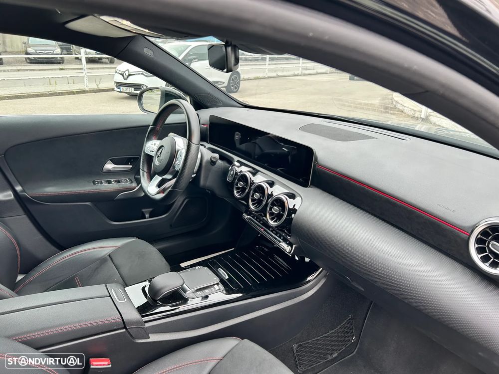 Mercedes-Benz A 250 e AMG Line - 23