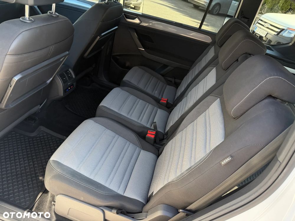 Volkswagen Touran 1.5 TSI EVO Highline DSG - 32