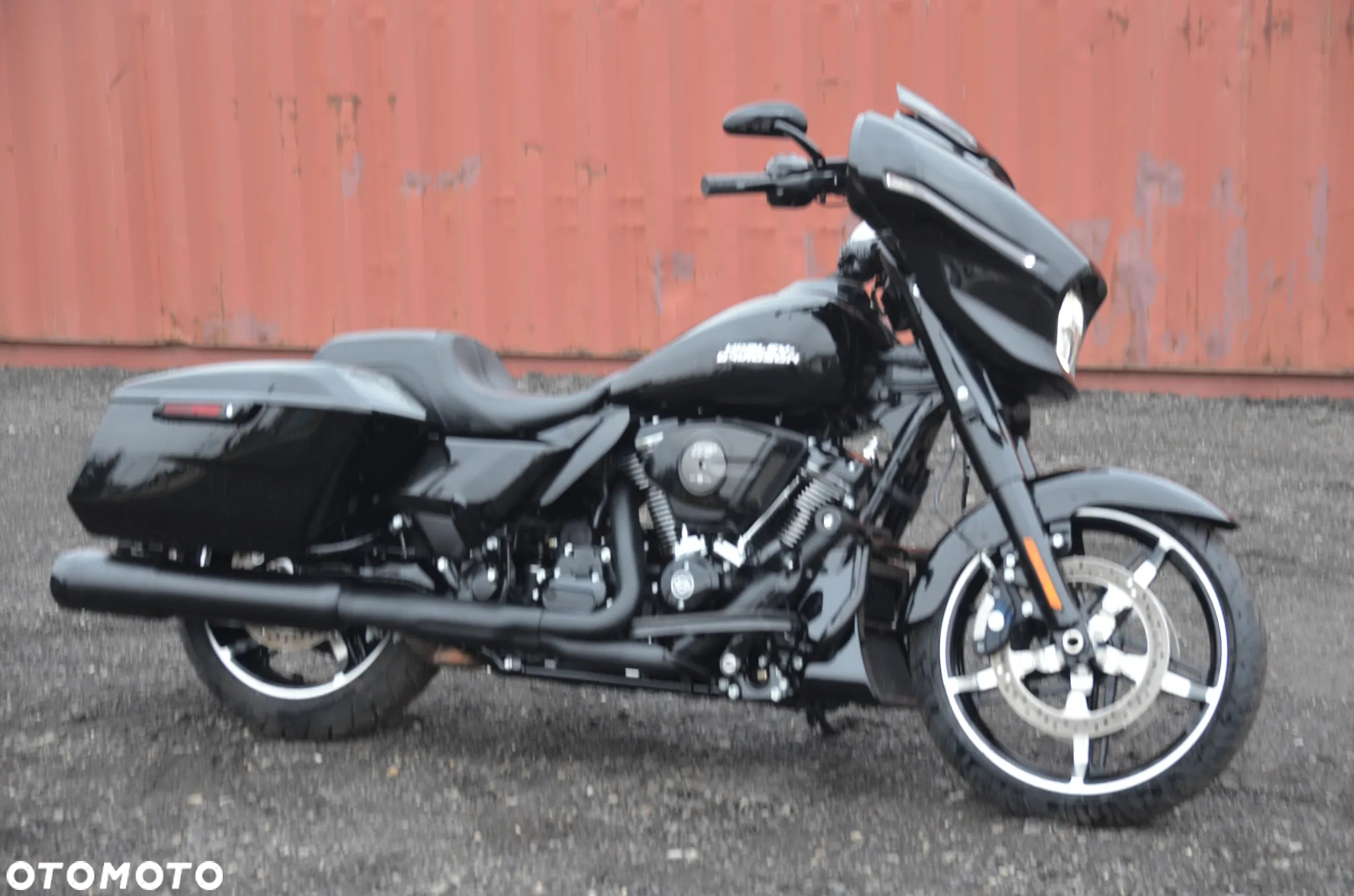 Harley-Davidson Street Glide Trike - 24