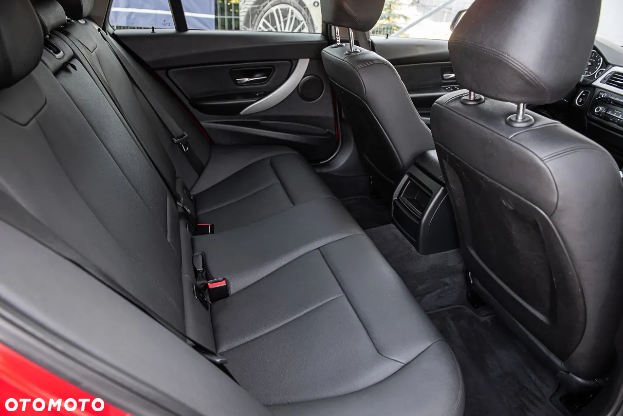 BMW Seria 3 316i Sport Line - 29