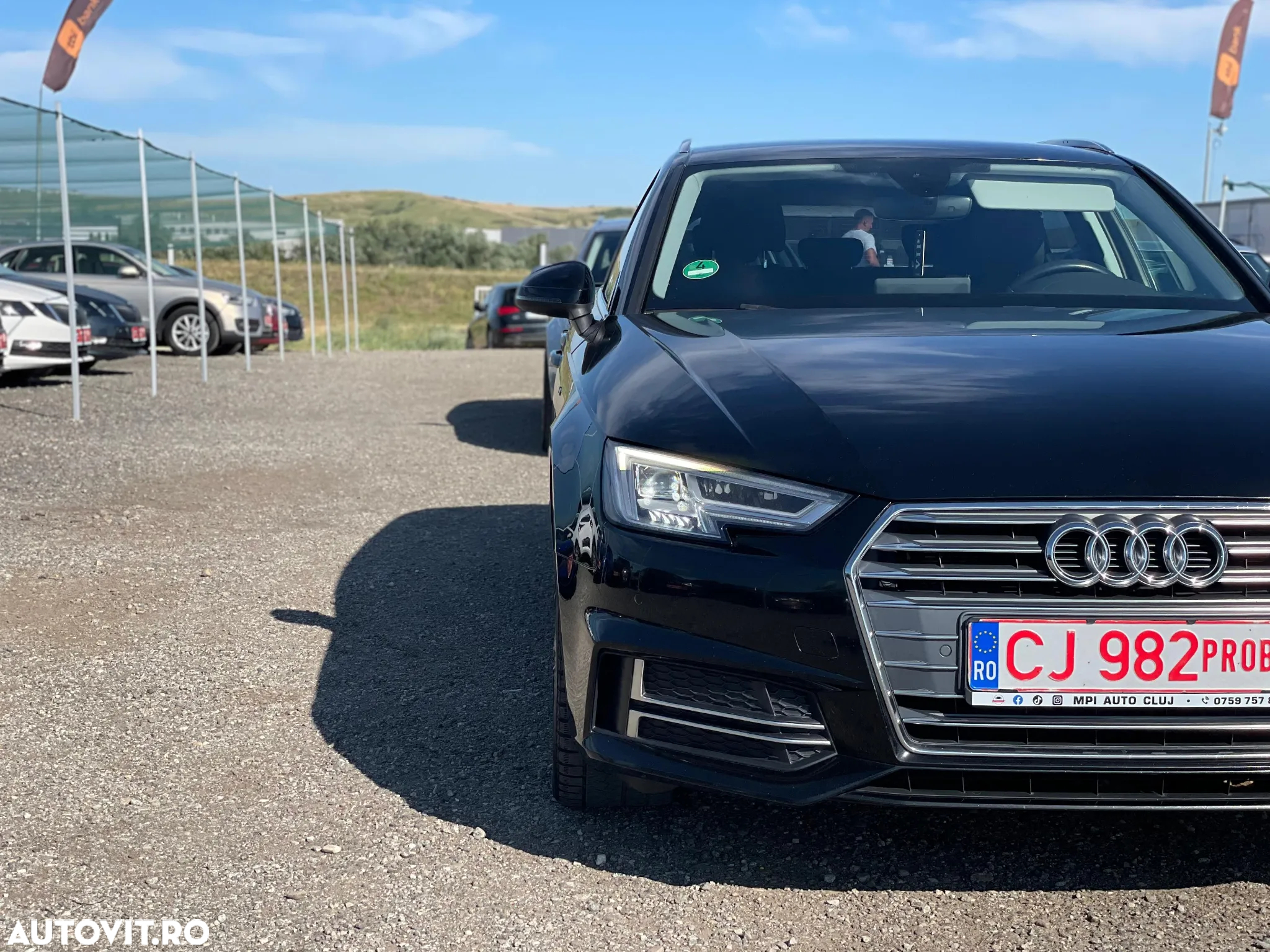 Audi A4 Avant 2.0 TDI S tronic Sport - 29