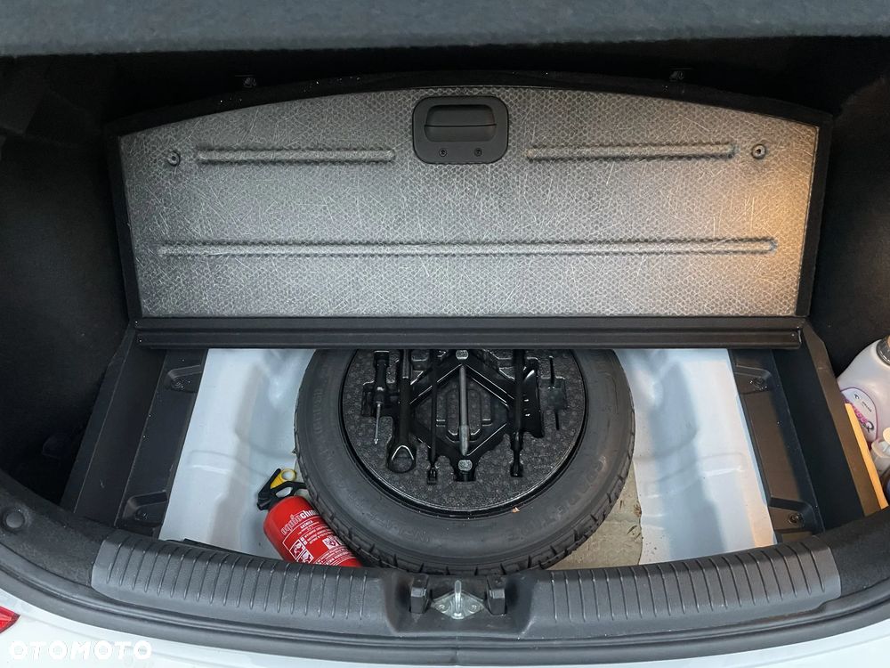 Hyundai i30 1.4 Classic + - 29