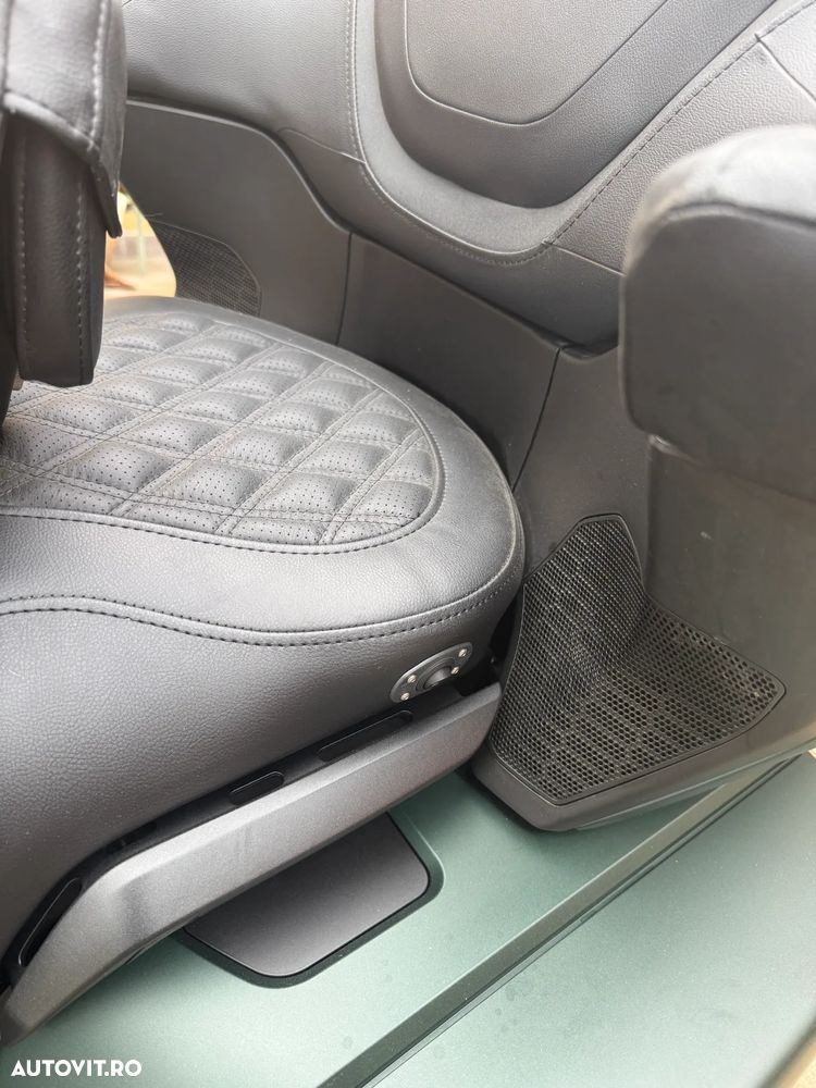 Honda GL 1800 Gold Wing - 23