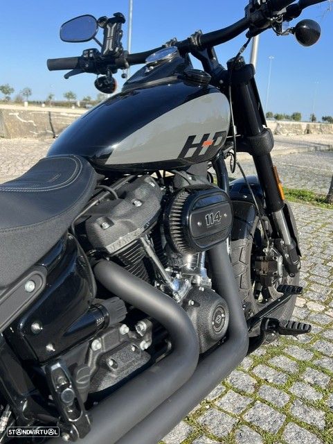 Harley-Davidson Softail FAT BOB 114 - 45