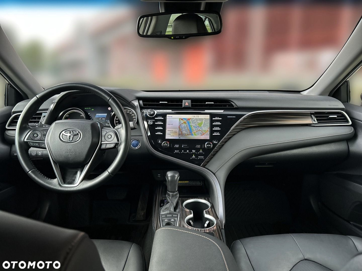 Toyota Camry - 11