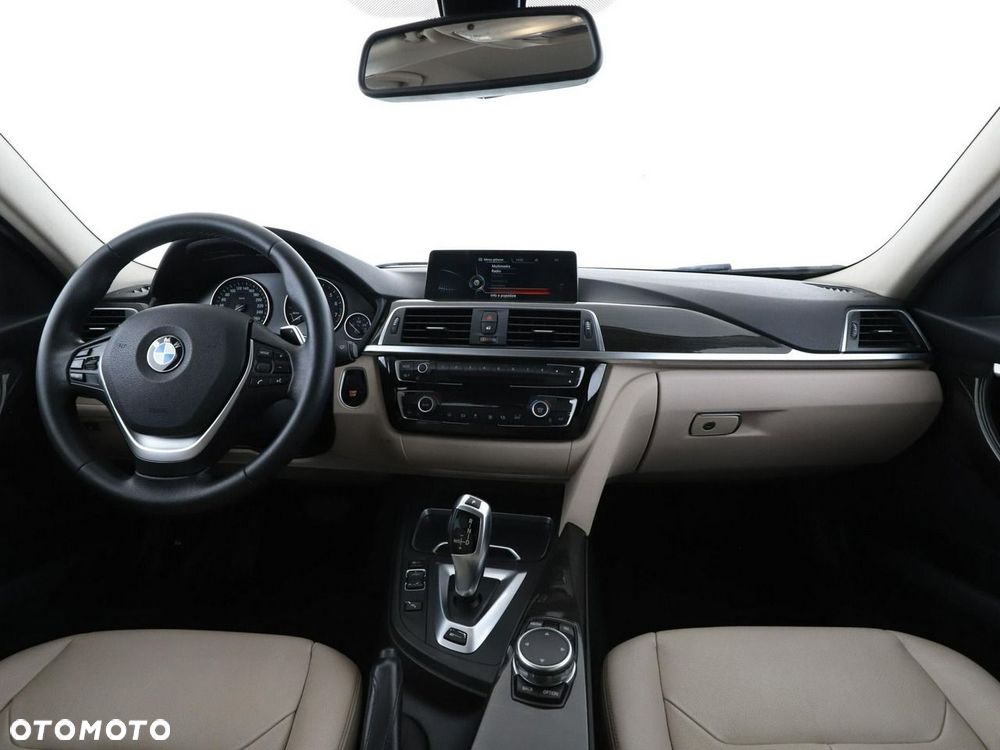 BMW Seria 3 330e iPerformance Luxury Line - 16