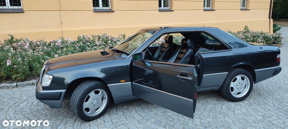 Mercedes-Benz W124 (1984-1993) - 12