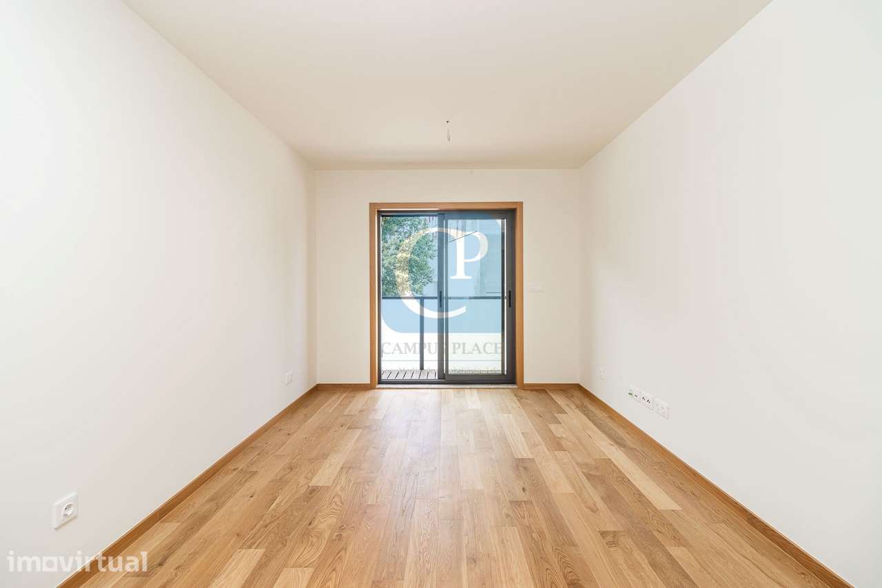 Apartamento T1Kit , novo, em frente ao Hospital S. João - Grande imagem: 4/12