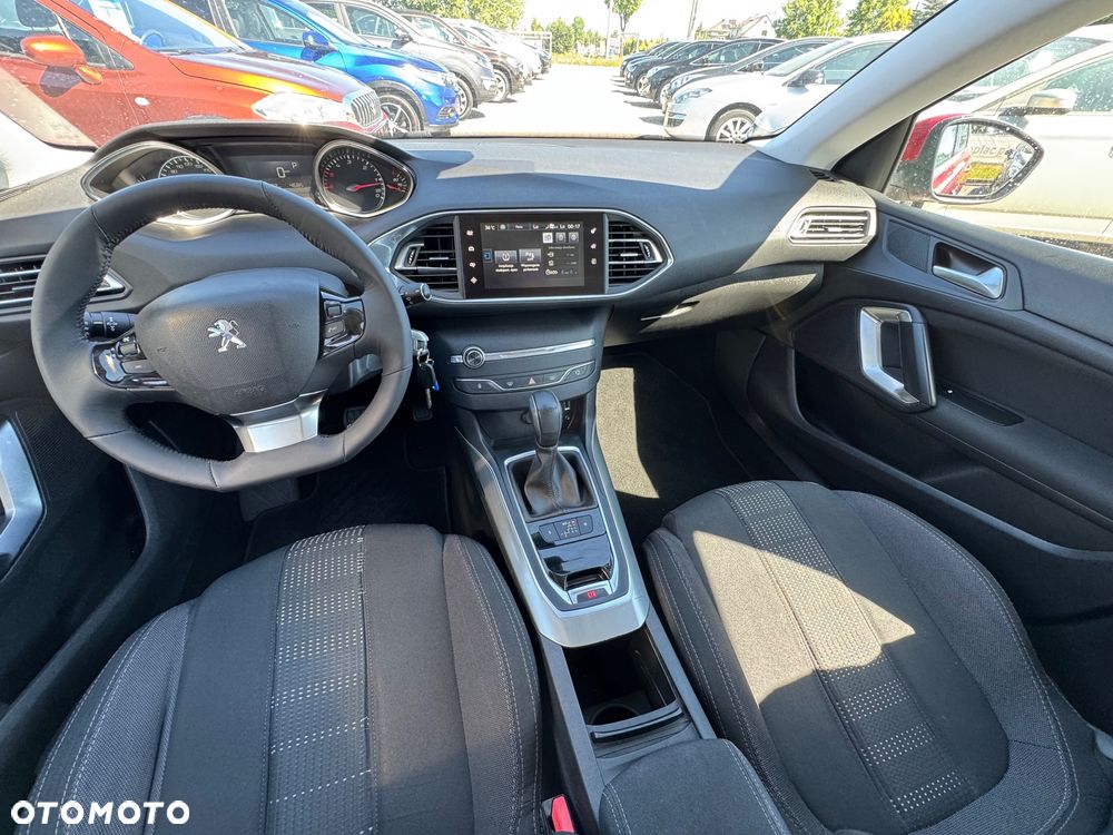 Peugeot 308 SW e-HDi FAP 115 Stop&Start EGS6 Allure - 19