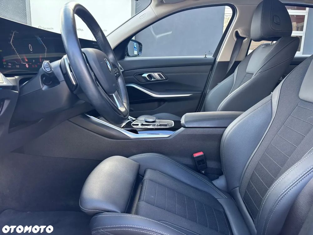 BMW Seria 3 320d xDrive - 7