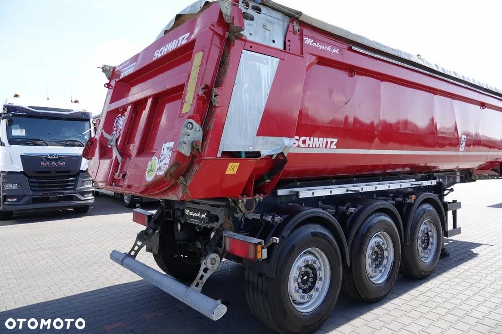 Schmitz Cargobull WYWROTKA / 26 m3 / STALOWA / HYDROKLAPA / OŚ PODNOSZONA / AUTOMATYCZNIE ZSUWANA PLNADEKA / SPROWADZONA - 11