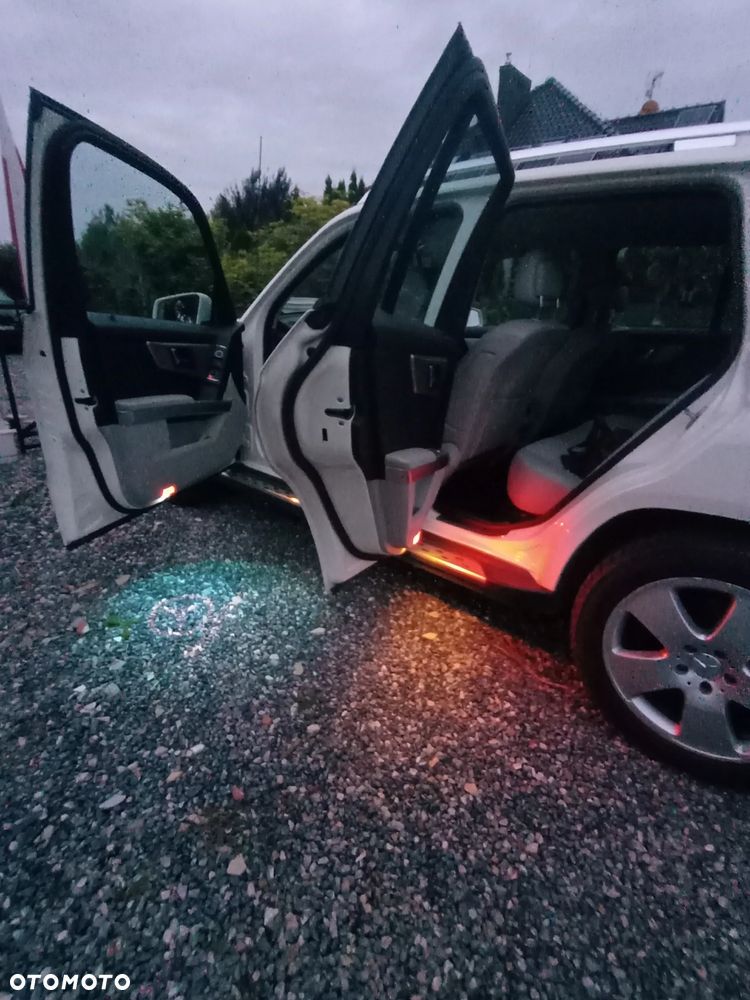 Mercedes-Benz GLK - 11