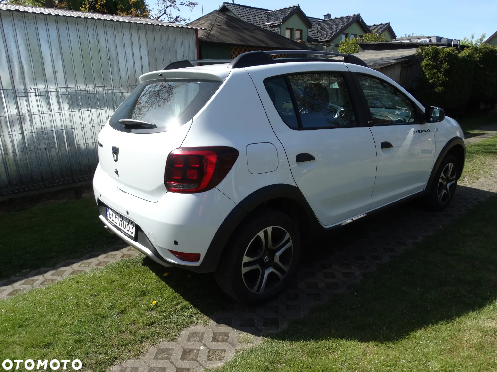 Dacia Sandero 1.0 TCe Laureate S&S - 4