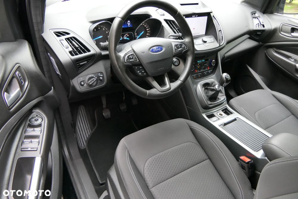 Ford Kuga 1.5 EcoBoost 2x4 ST-Line - 18