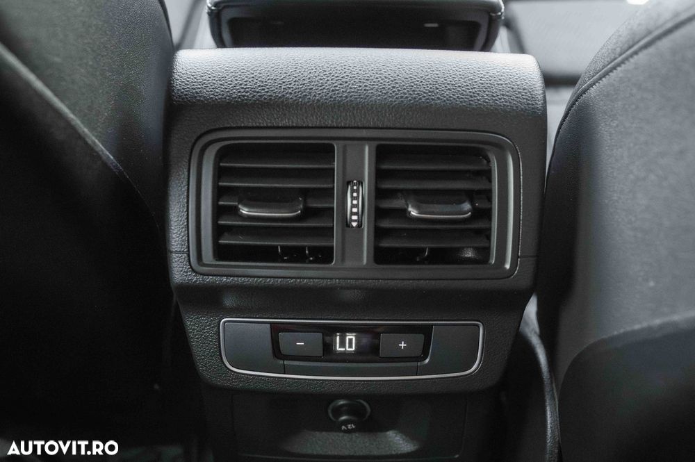 Audi Q5 55 TFSIe quattro S tronic S line - 38
