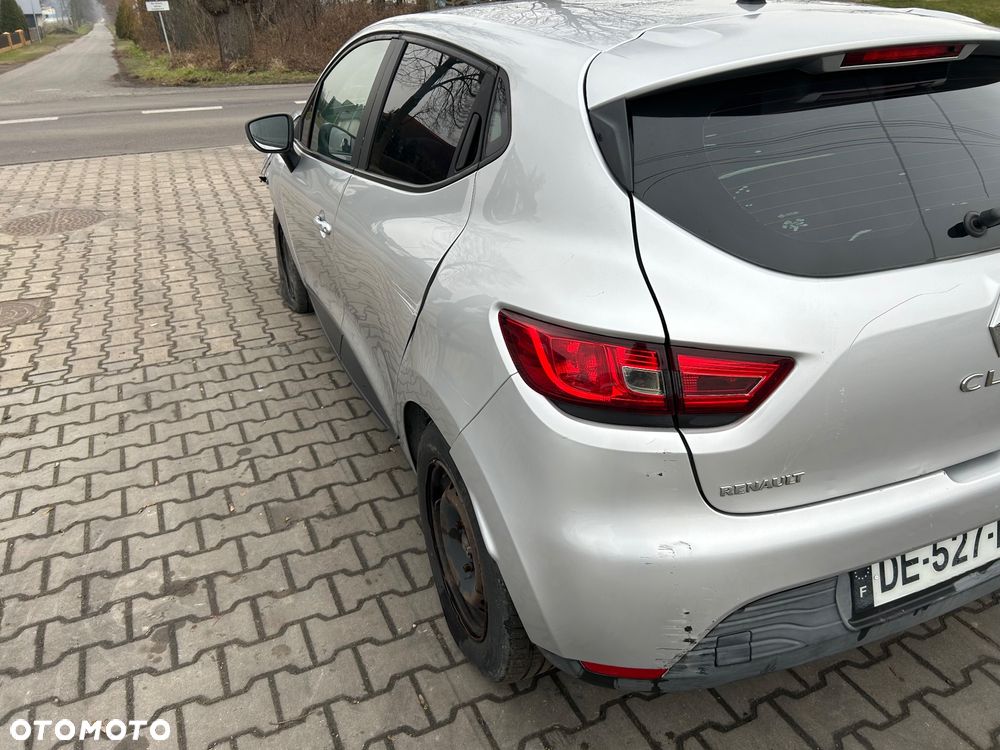 Renault Clio - 22
