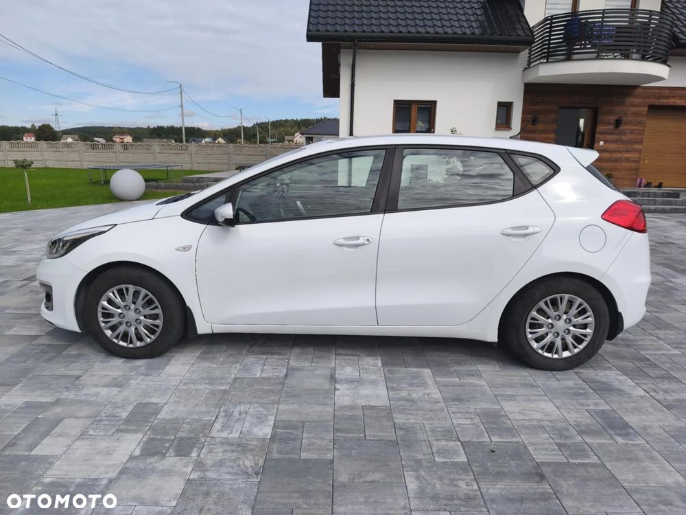 Kia Ceed Cee'd 1.4 L - 8