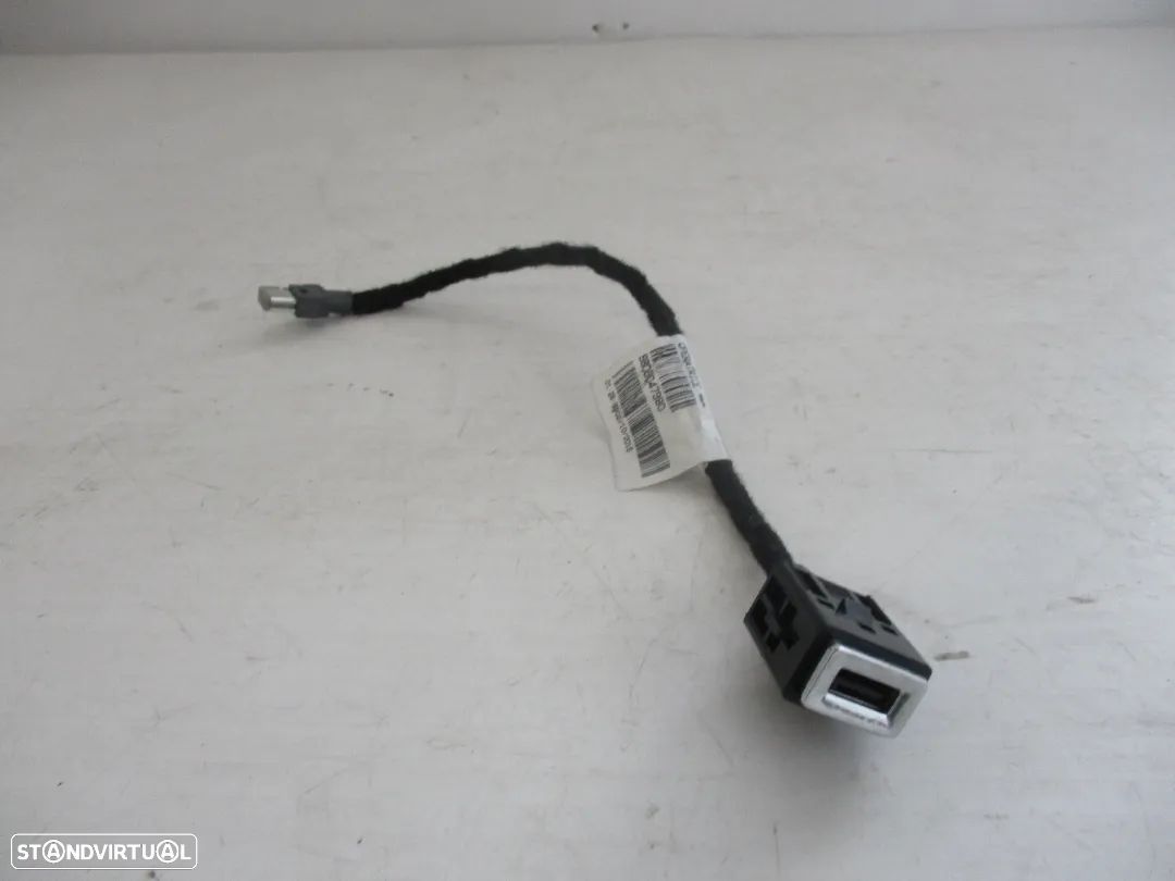 Módulo ficha USB Peugeot 308 9806047980 - 1