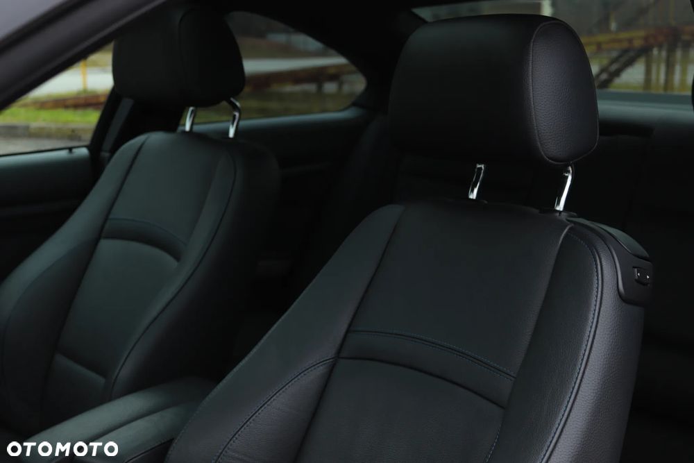 BMW Seria 3 335d - 24