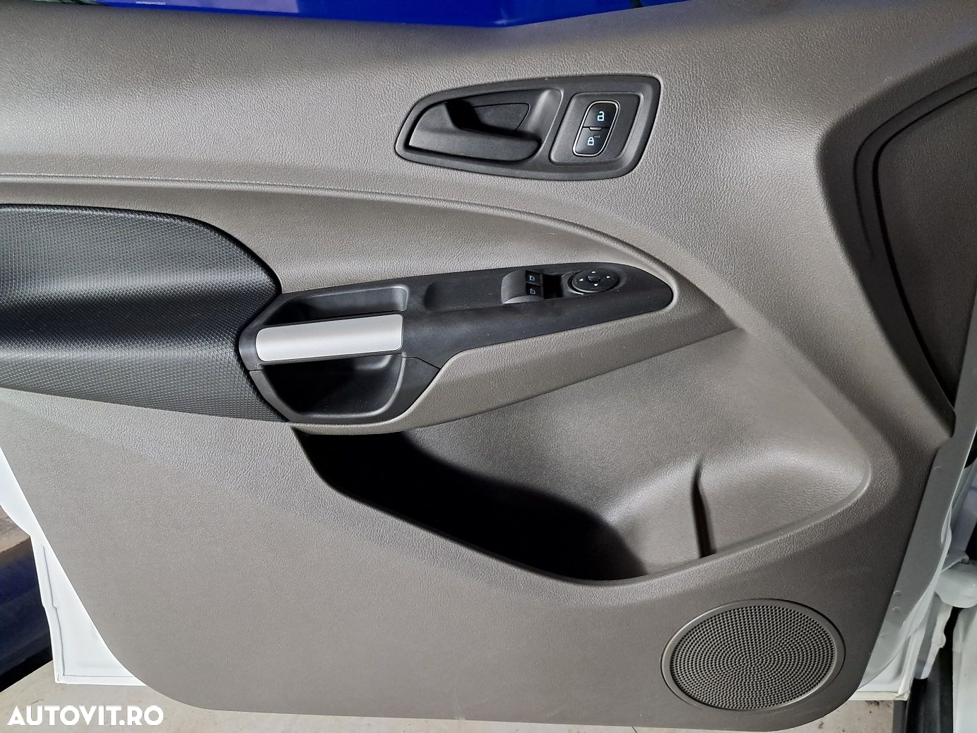 Ford Transit Connect - 9