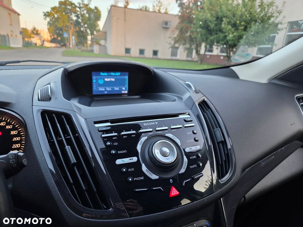 Ford Kuga 1.6 EcoBoost 2x4 Titanium - 13