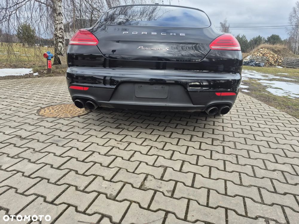 Porsche Panamera S - 6