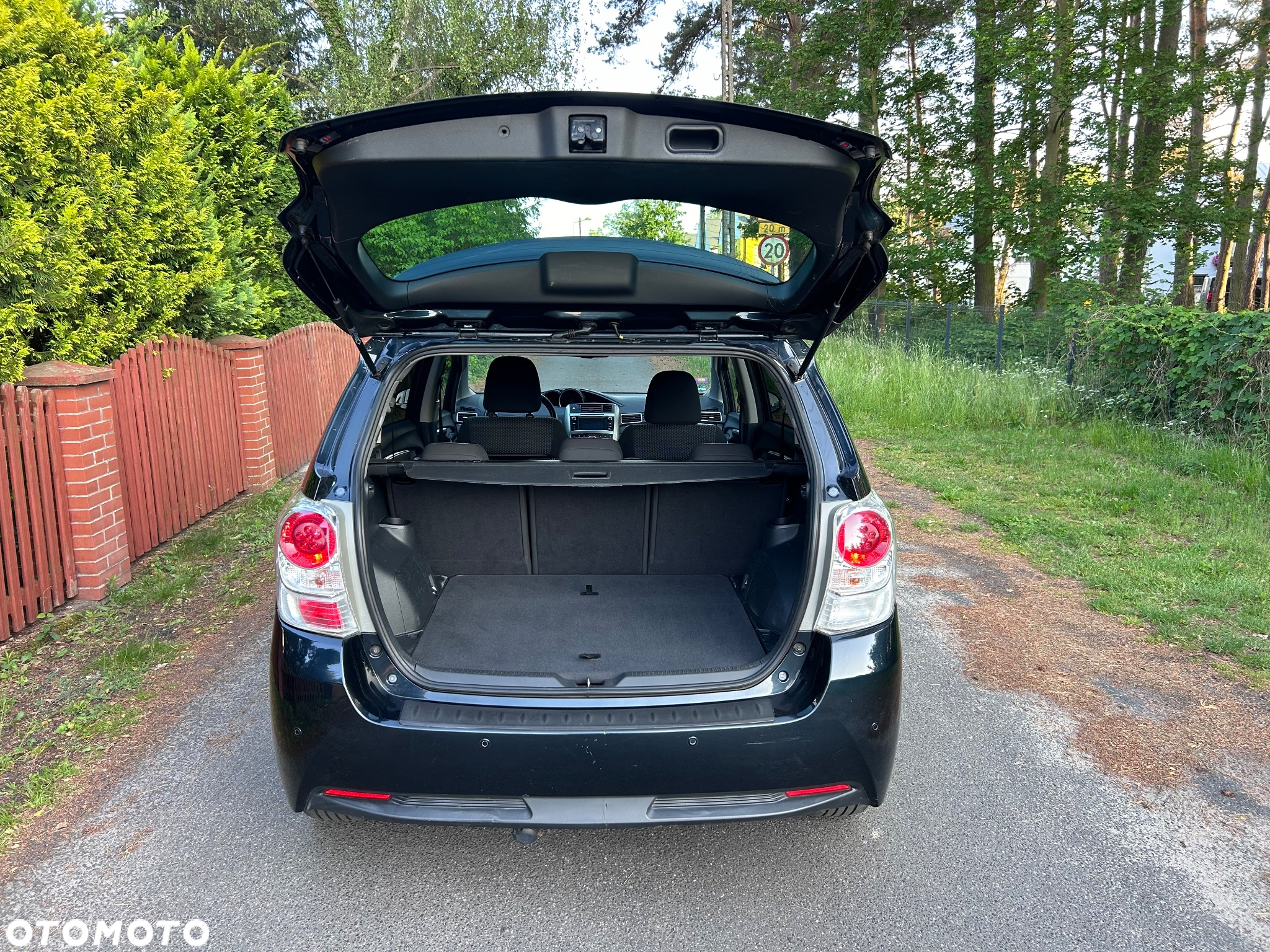 Toyota Verso 2.0 D-4D 5-Sitzer Life - 19