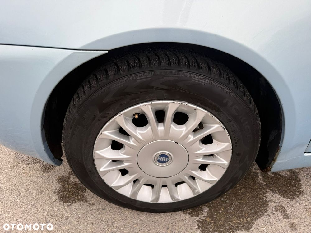 Fiat Punto 1.2 16V Active - 18