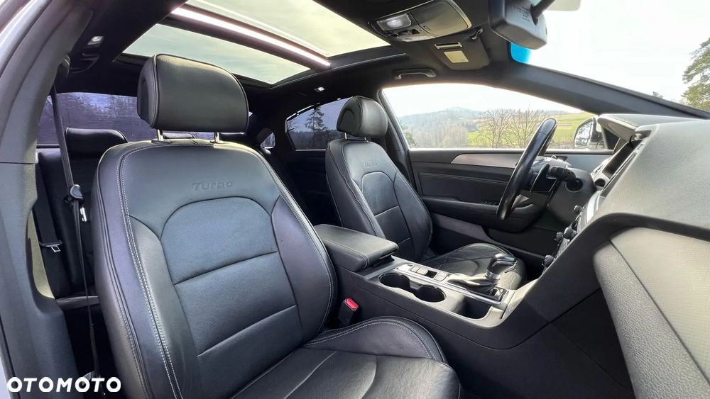 Hyundai Sonata - 8