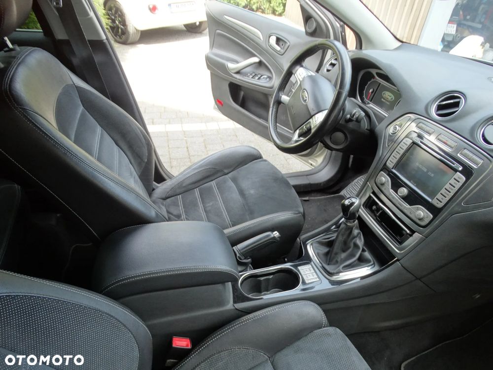 Ford Mondeo - 16