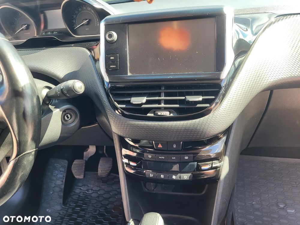 Peugeot 2008 - 16