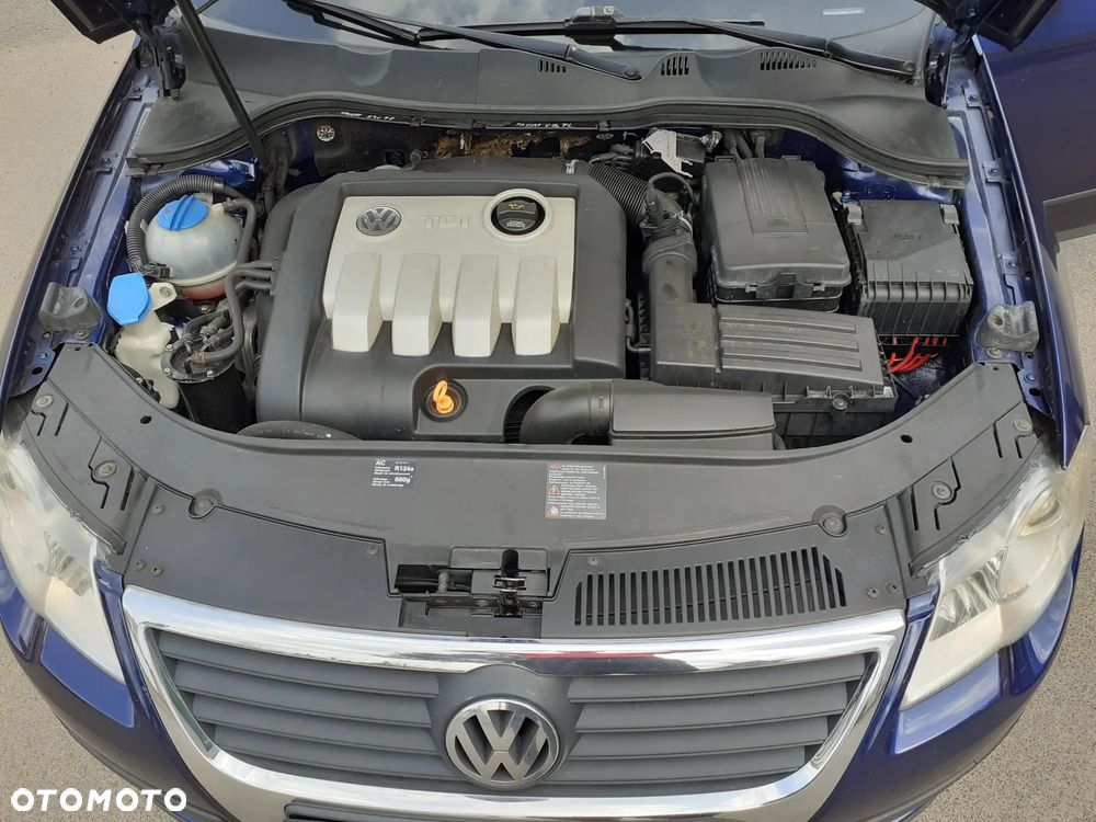Volkswagen Passat 1.9 TDI Comfortline - 4