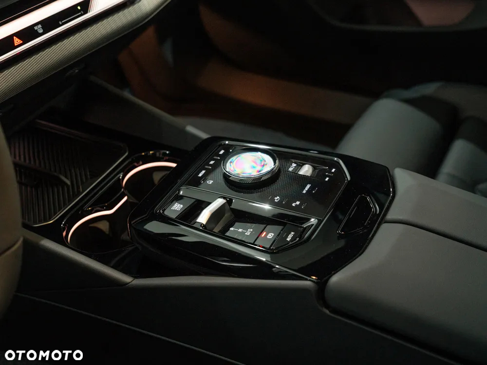 BMW Seria 5 520d xDrive - 10