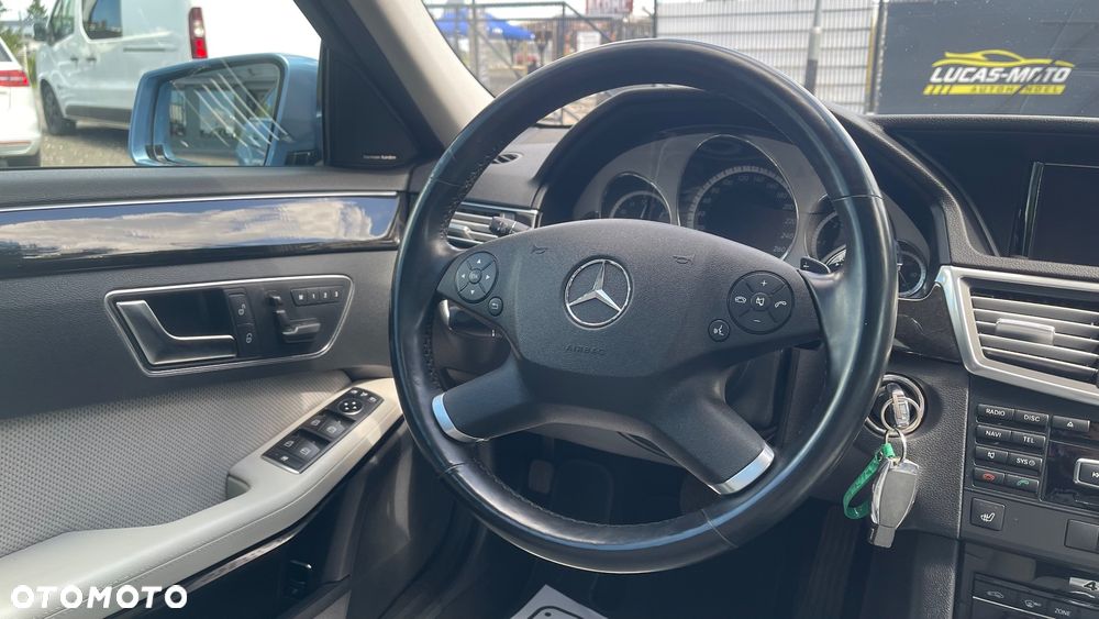 Mercedes-Benz Klasa E 350 CDI 4-Matic BlueEff Elegance - 31