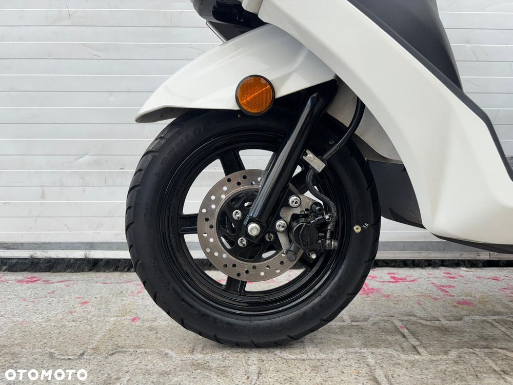 Suzuki Burgman - 20