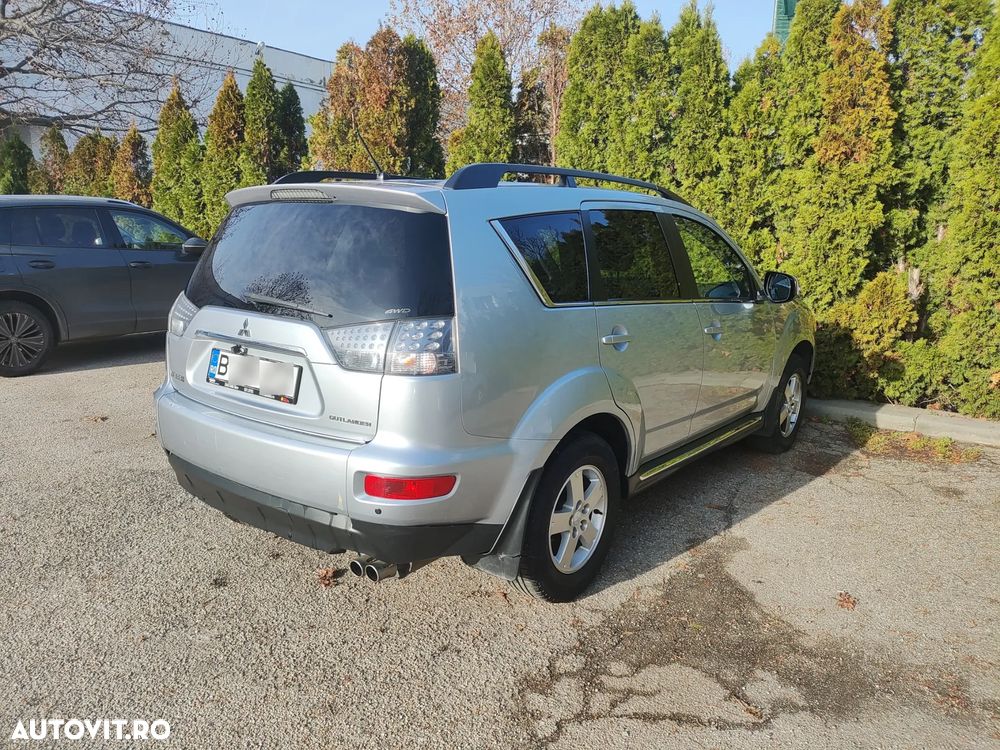 Mitsubishi Outlander 2.2 DI-D 4WD Intense A13 - 12