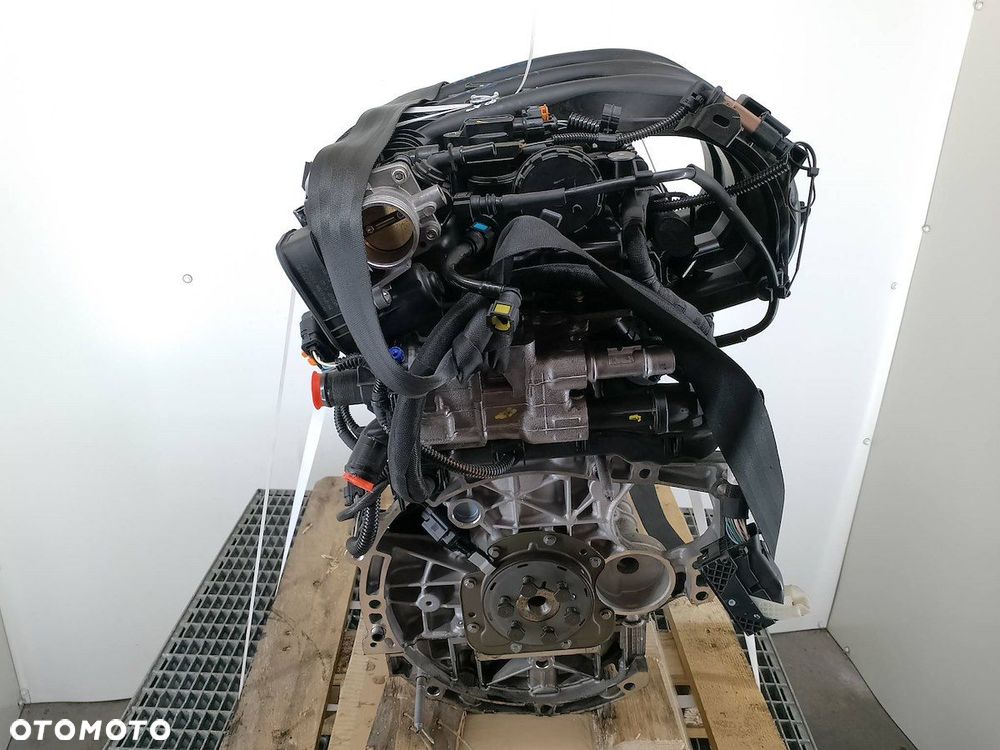 SILNIK CITROEN C3 III HM05     10XVA7 1.2 VTI - 4