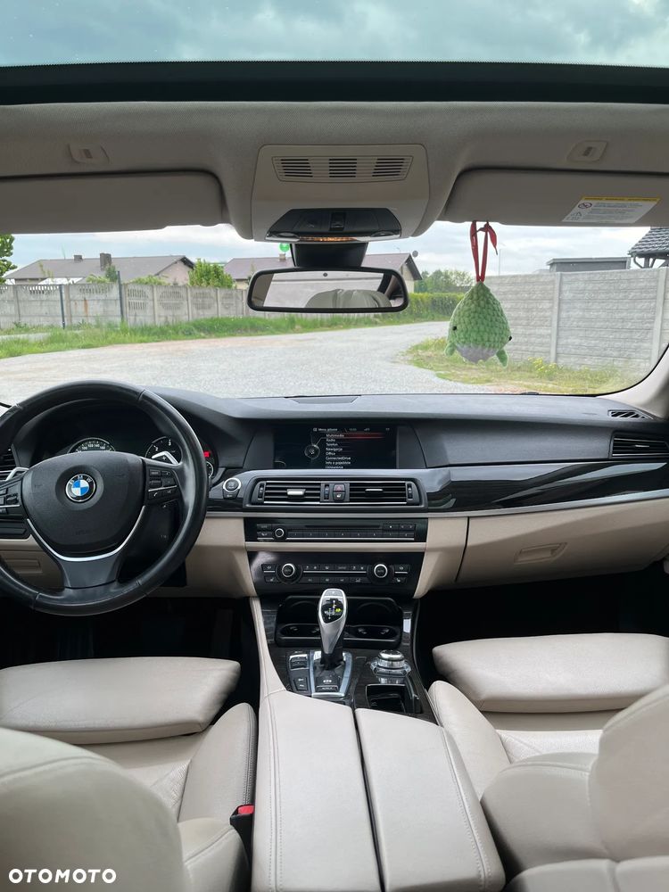 BMW Seria 5 530d xDrive Sport-Aut Luxury Line - 37