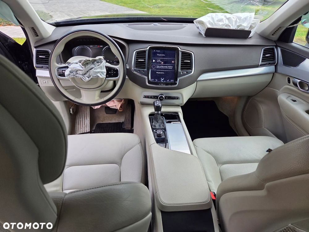 Volvo XC 90 - 19