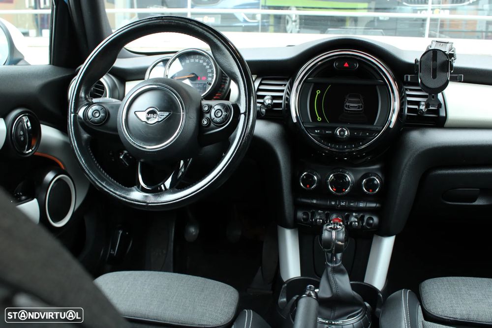 MINI 5 Portas Cooper D - 5