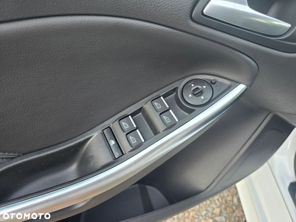 Ford Focus 2.0 EcoBoost ST mit Leder-Sport-Paket - 19
