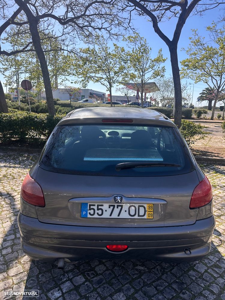 Peugeot 206 1.1 XR - 4