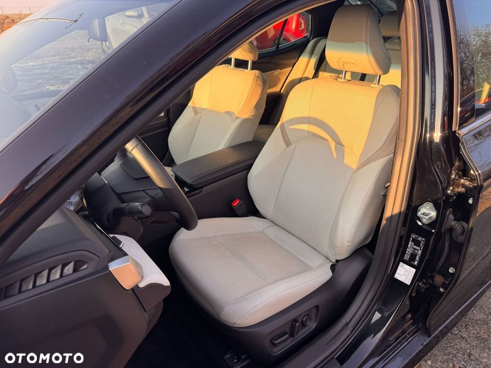 Toyota Camry - 9