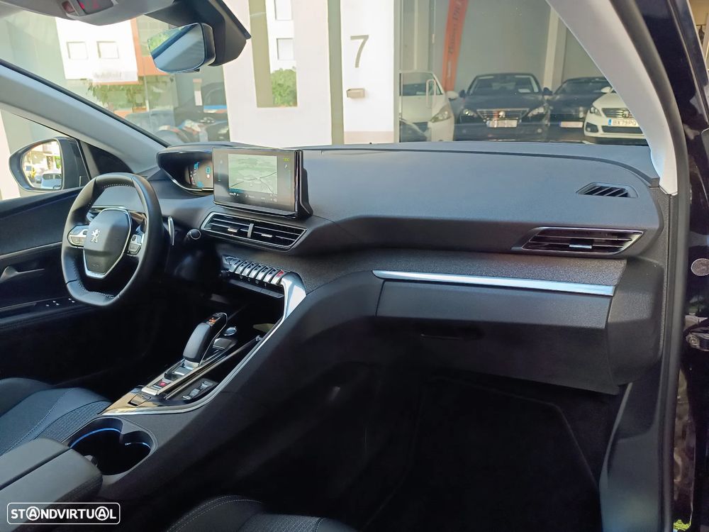 Peugeot 3008 1.6 Hybrid4 Allure Pack e-EAT8 - 22