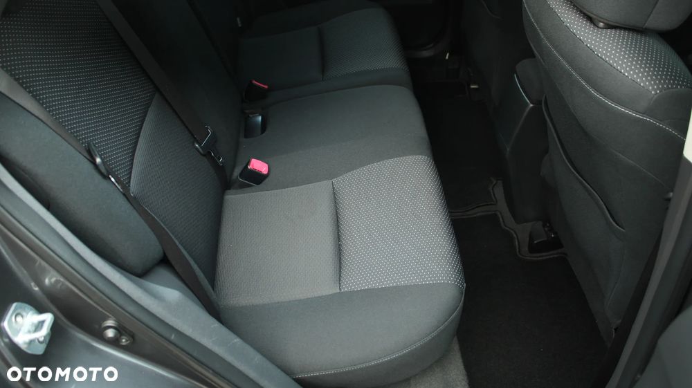 Toyota Auris 1.6 Executive - 34