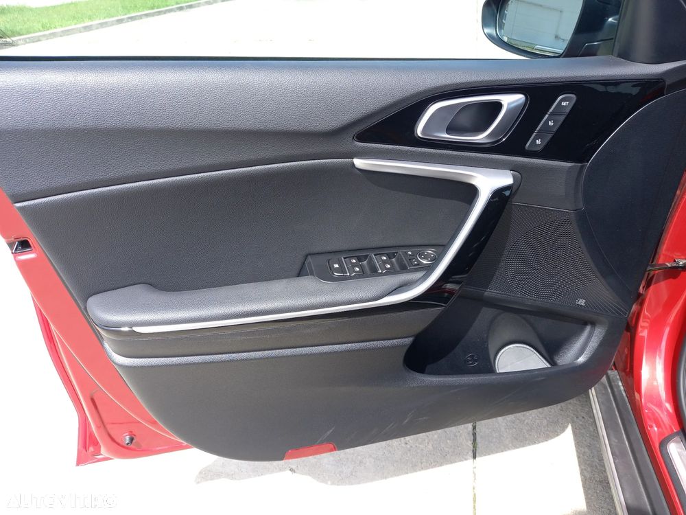 Kia XCeed 1.6 CRDi DCT7 PLATINUM EDITION - 21