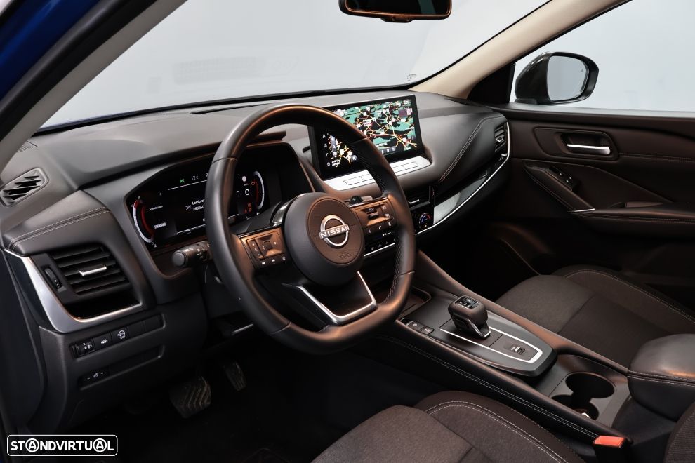 Nissan Qashqai 1.3 DIG-T N-Connecta Xtronic - 24