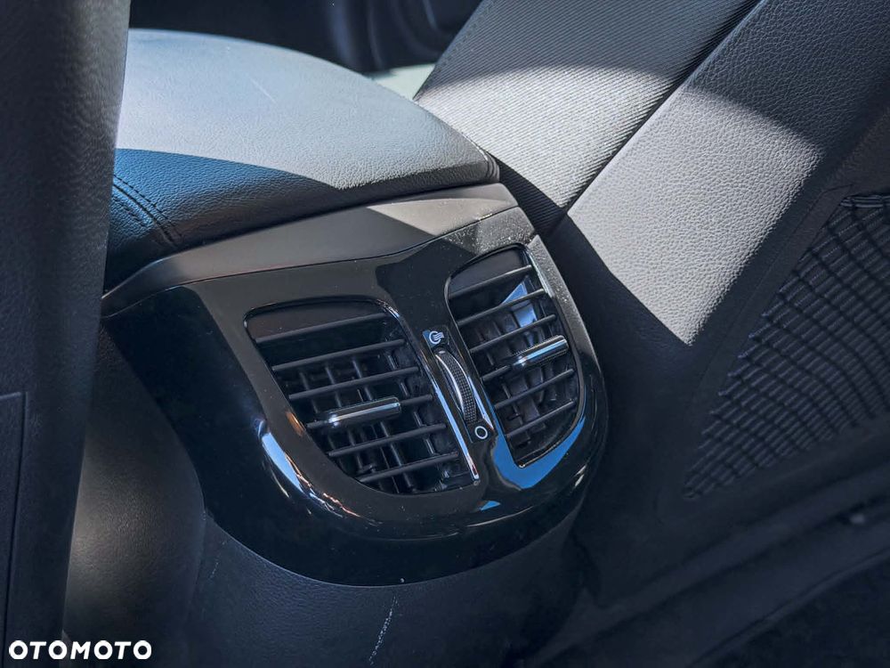 Hyundai i40 Kombi 1.7 CRDi DCT Style - 10