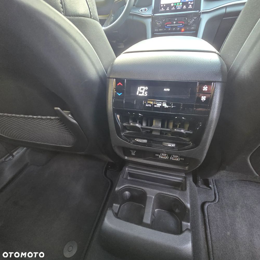 Jeep Grand Cherokee 3.6 V6 Pentastar 4WD Automatik Laredo - 25